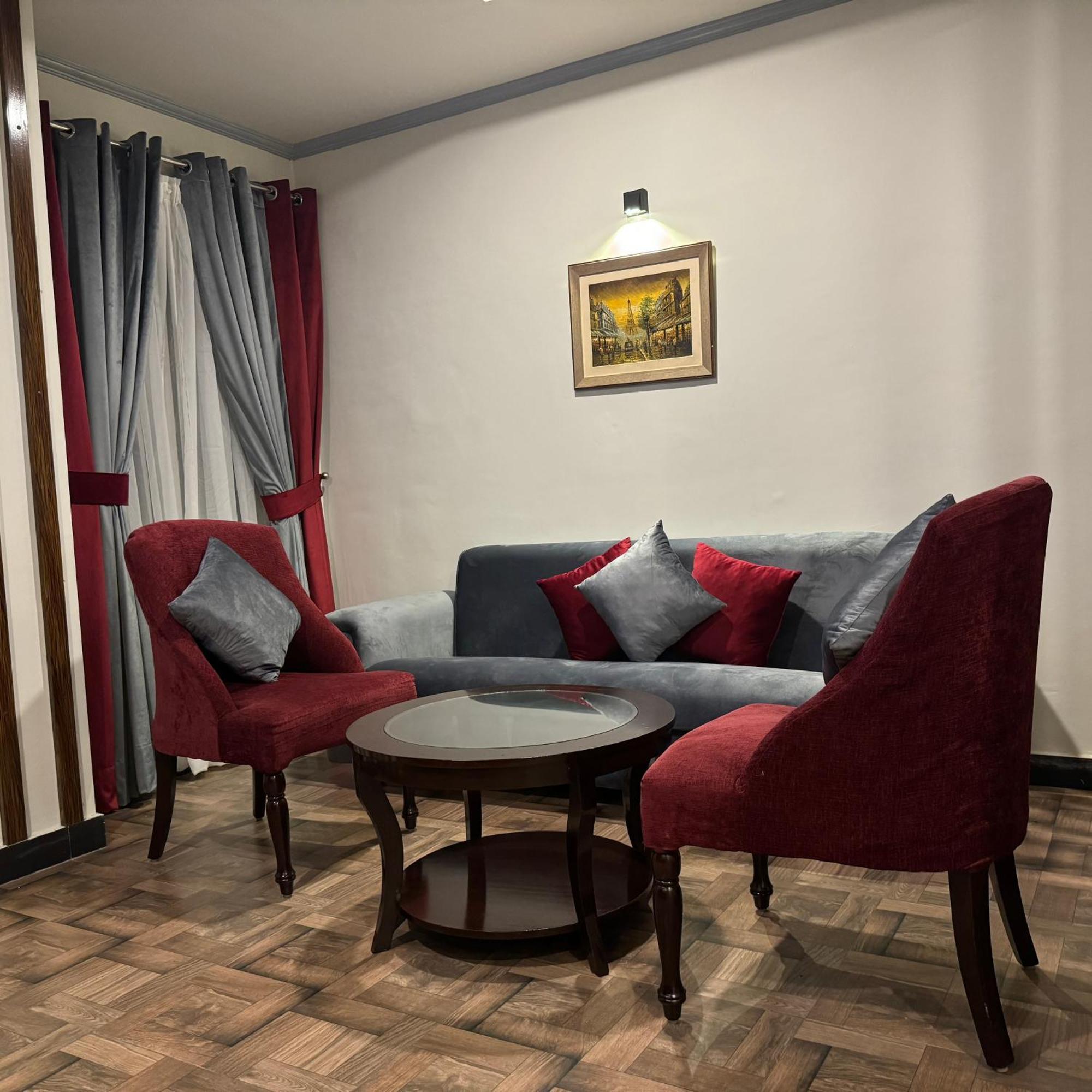Hotel Oban Lahore Bagian luar foto