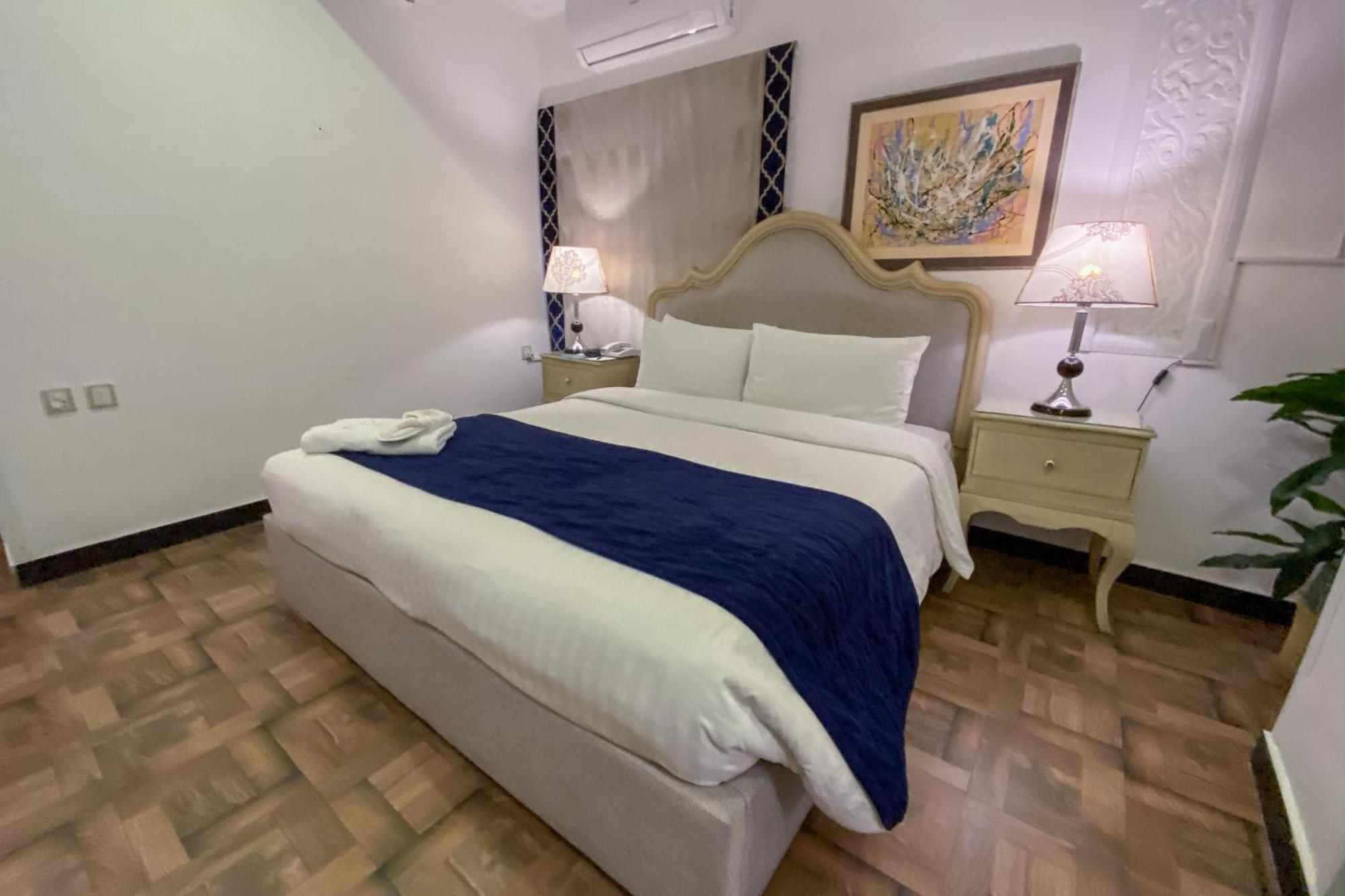 Hotel Oban Lahore Bagian luar foto