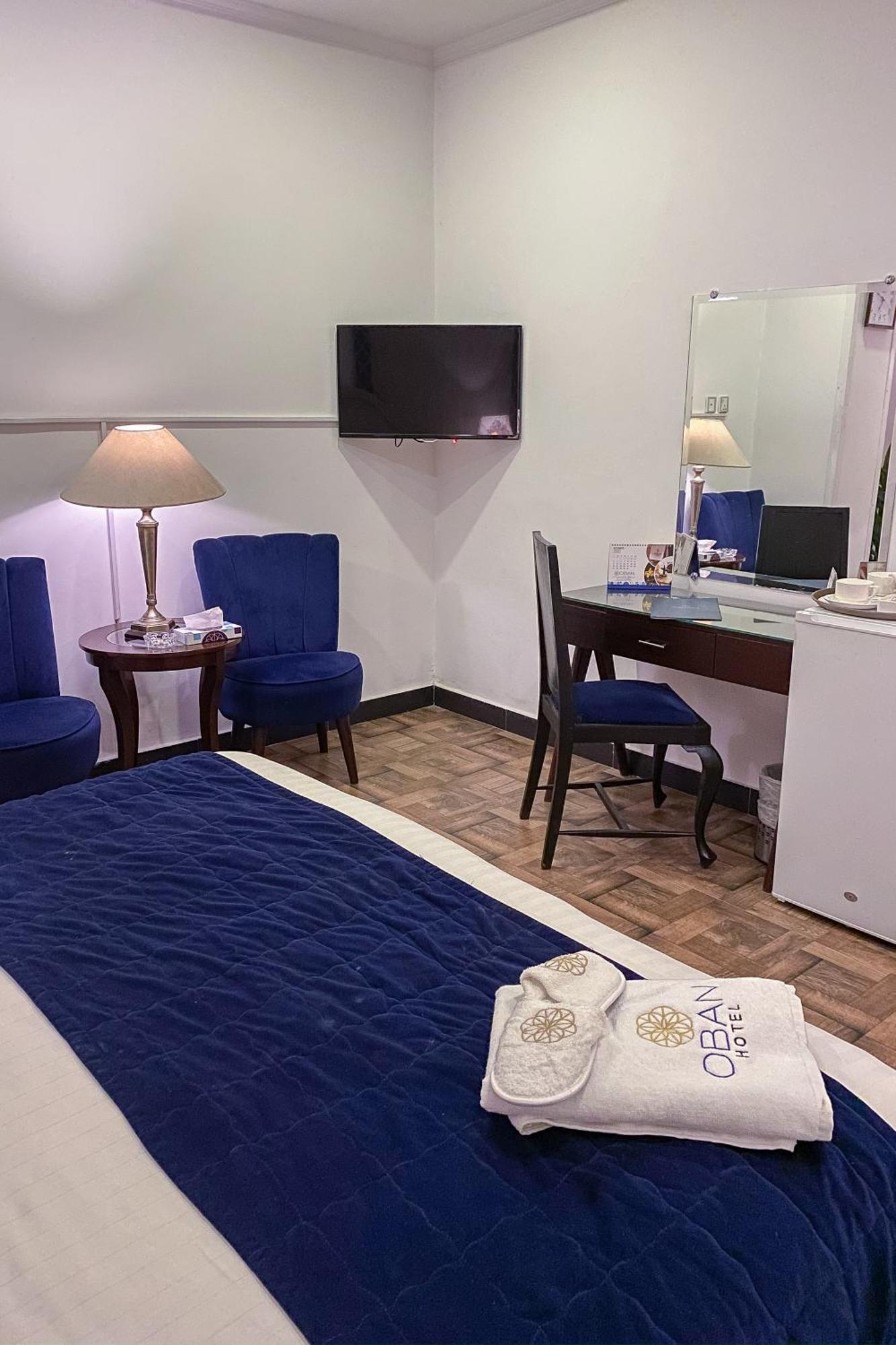 Hotel Oban Lahore Bagian luar foto