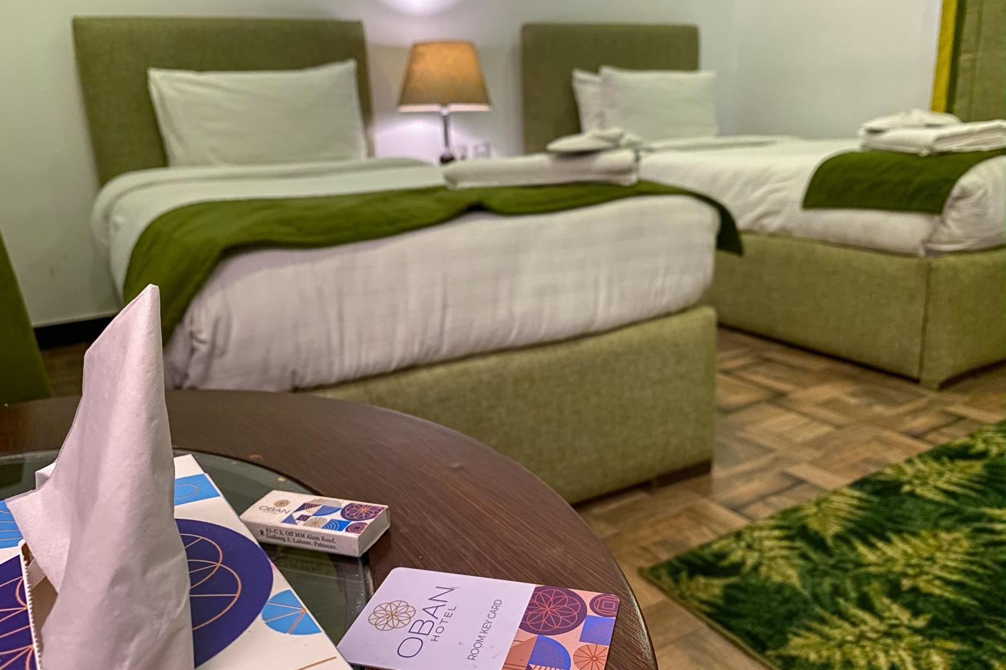 Hotel Oban Lahore Bagian luar foto