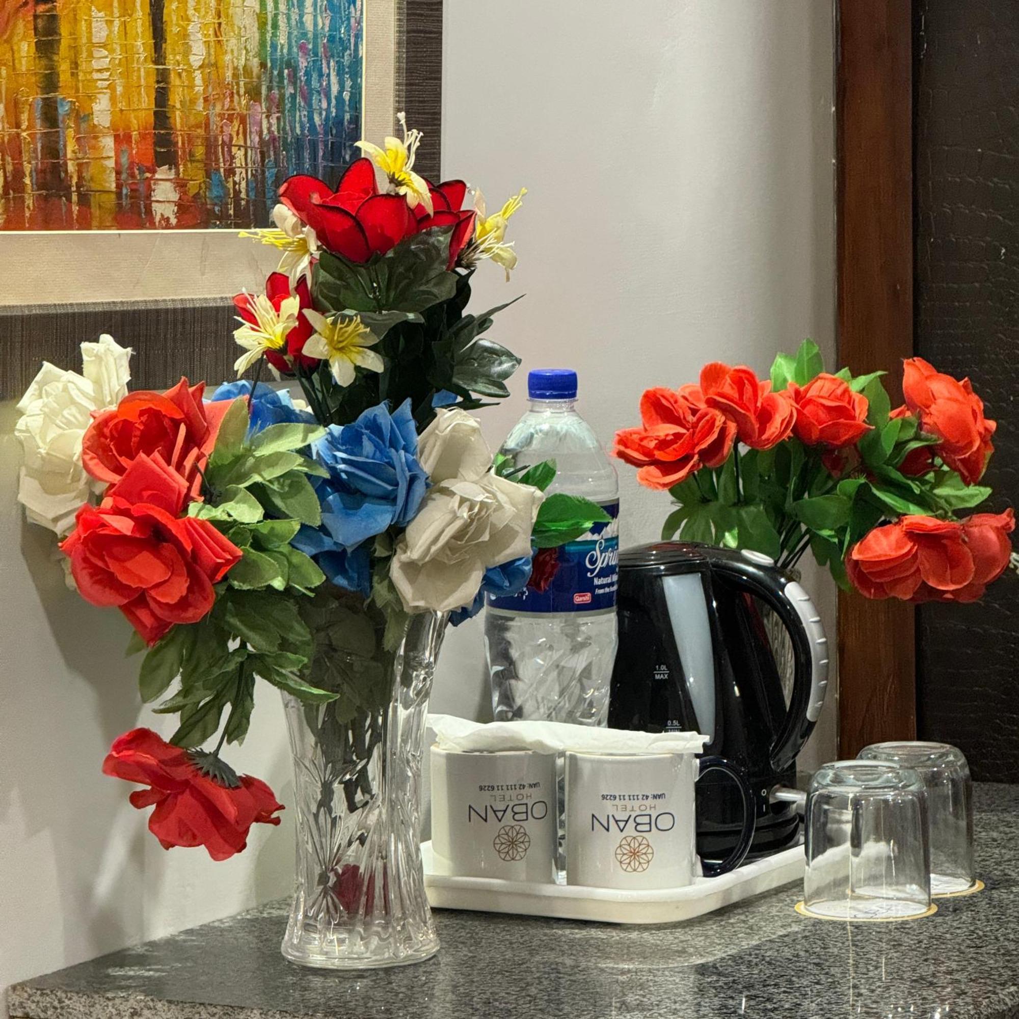 Hotel Oban Lahore Bagian luar foto