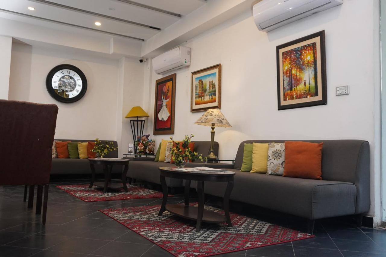 Hotel Oban Lahore Bagian luar foto