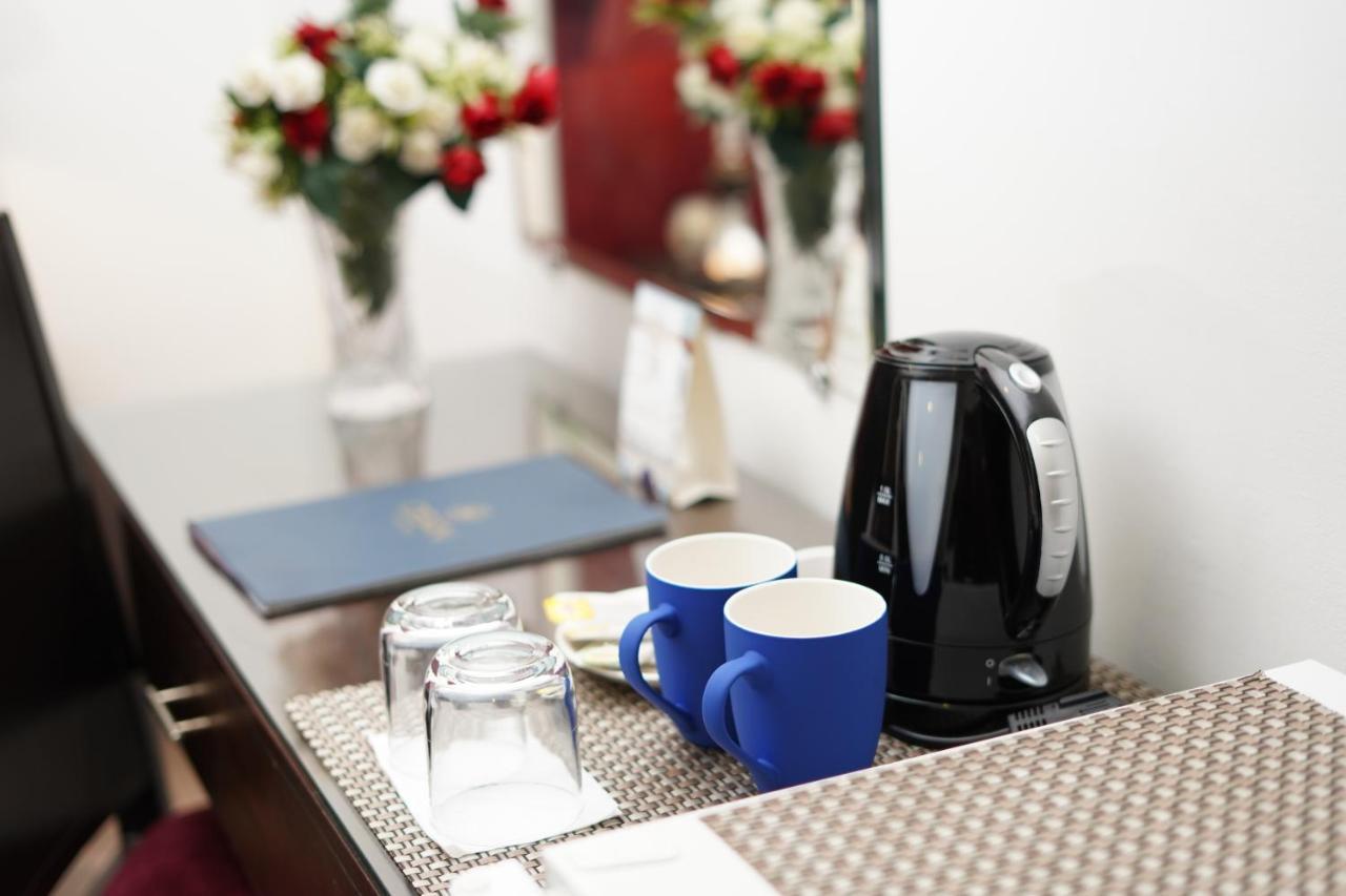 Hotel Oban Lahore Bagian luar foto